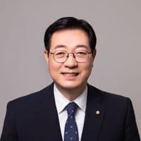 민홍철